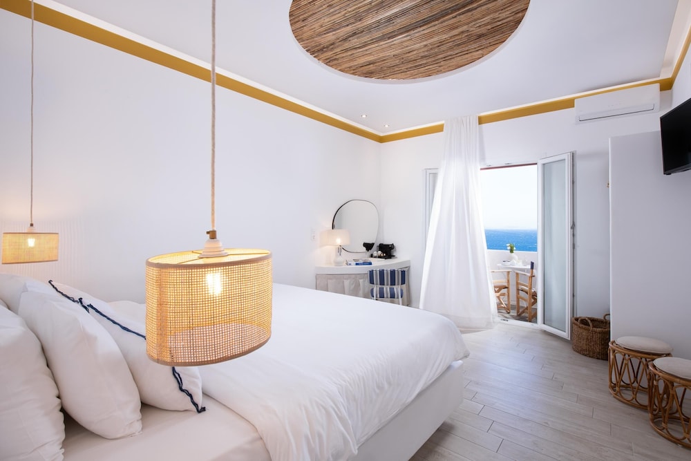 Hotel Tagoo — Hotel rooms in Mykonos Town, South Aegean