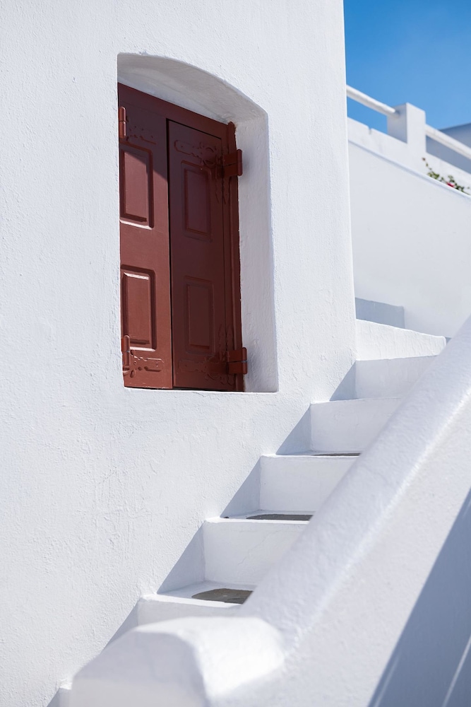 Hotel Tagoo — Hotel building in Mykonos Town, South Aegean