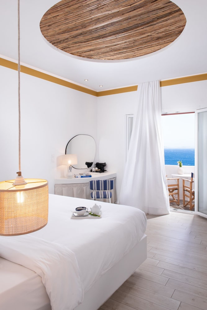 Hotel Tagoo — Hotel rooms in Mykonos Town, South Aegean