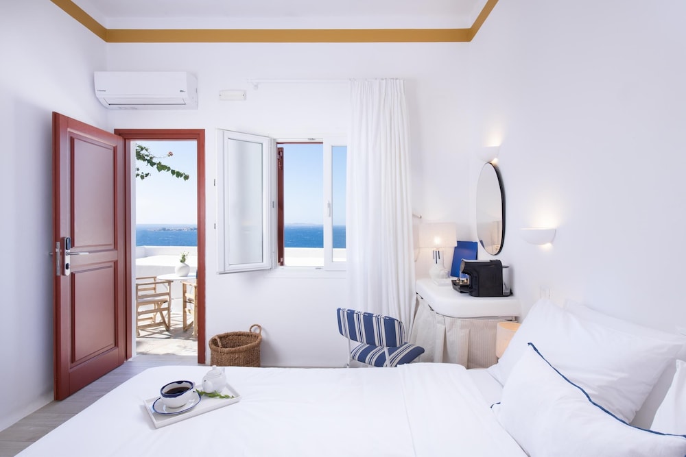 Hotel Tagoo — Hotel rooms in Mykonos Town, South Aegean