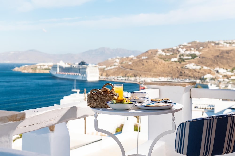 Hotel Tagoo — Restaurant & bars in Mykonos Town, South Aegean