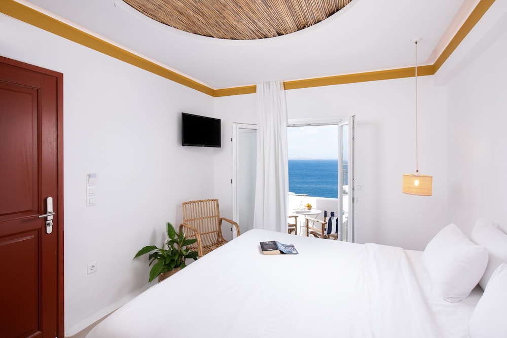 Hotel Tagoo — Hotel rooms in Mykonos Town, South Aegean