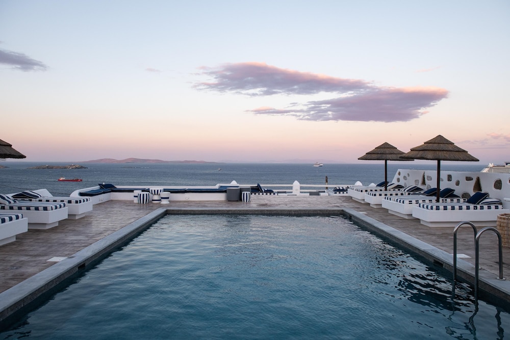 Hotel Tagoo — Swimming pool in Mykonos Town, South Aegean