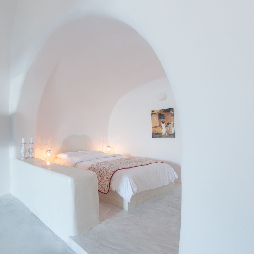 Senses Suites — Hotel rooms in Imerovigli, South Aegean