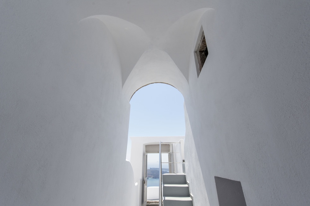 Senses Suites — Hotel building in Imerovigli, South Aegean