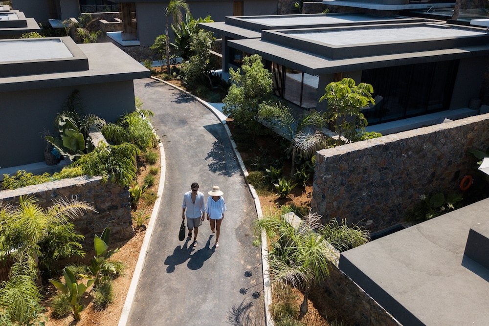 Domes Zeen Chania, a Luxury Collection Resort, Crete — Hotel building in Chania