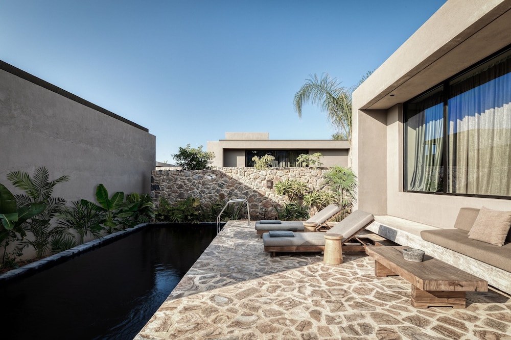 Domes Zeen Chania, a Luxury Collection Resort, Crete — Swimming pool in Chania