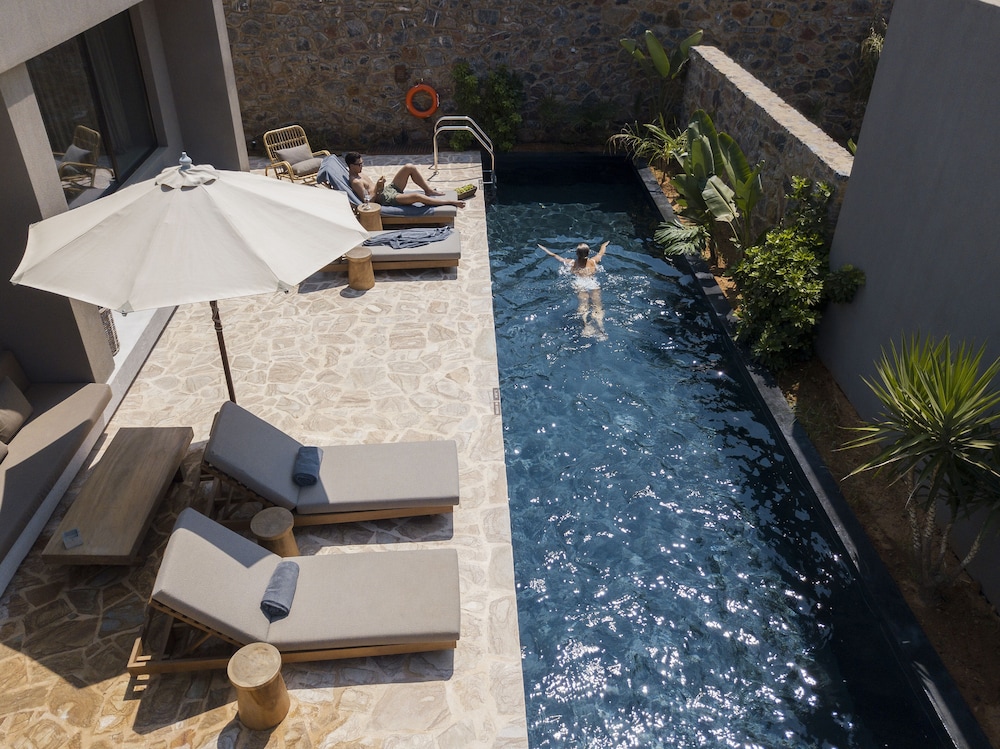 Domes Zeen Chania, a Luxury Collection Resort, Crete — Swimming pool in Chania
