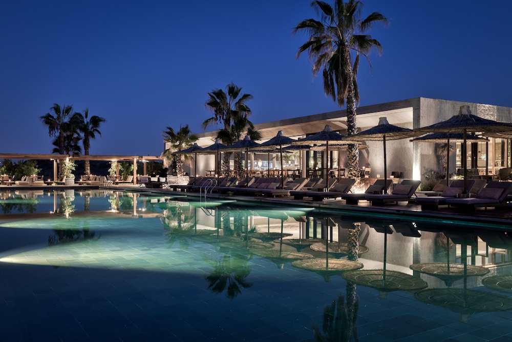Domes Zeen Chania, a Luxury Collection Resort, Crete — Swimming pool in Chania