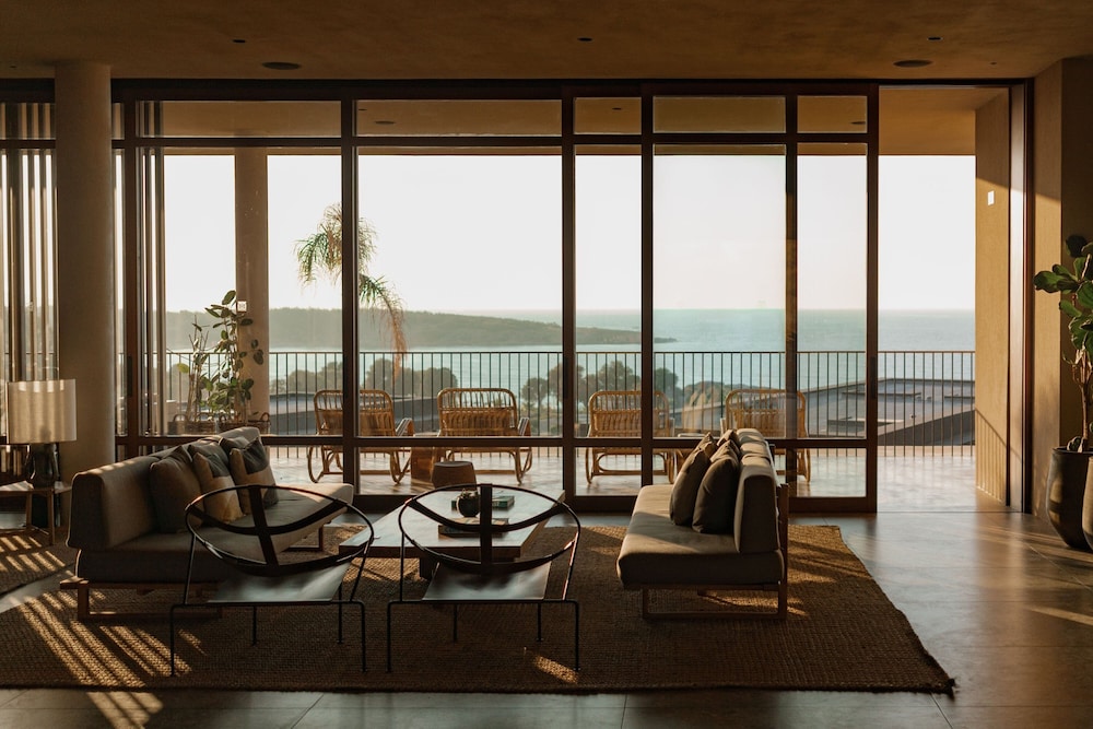 Domes Zeen Chania, a Luxury Collection Resort, Crete — Hotel building in Chania