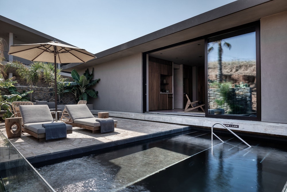 Domes Zeen Chania, a Luxury Collection Resort, Crete — Swimming pool in Chania