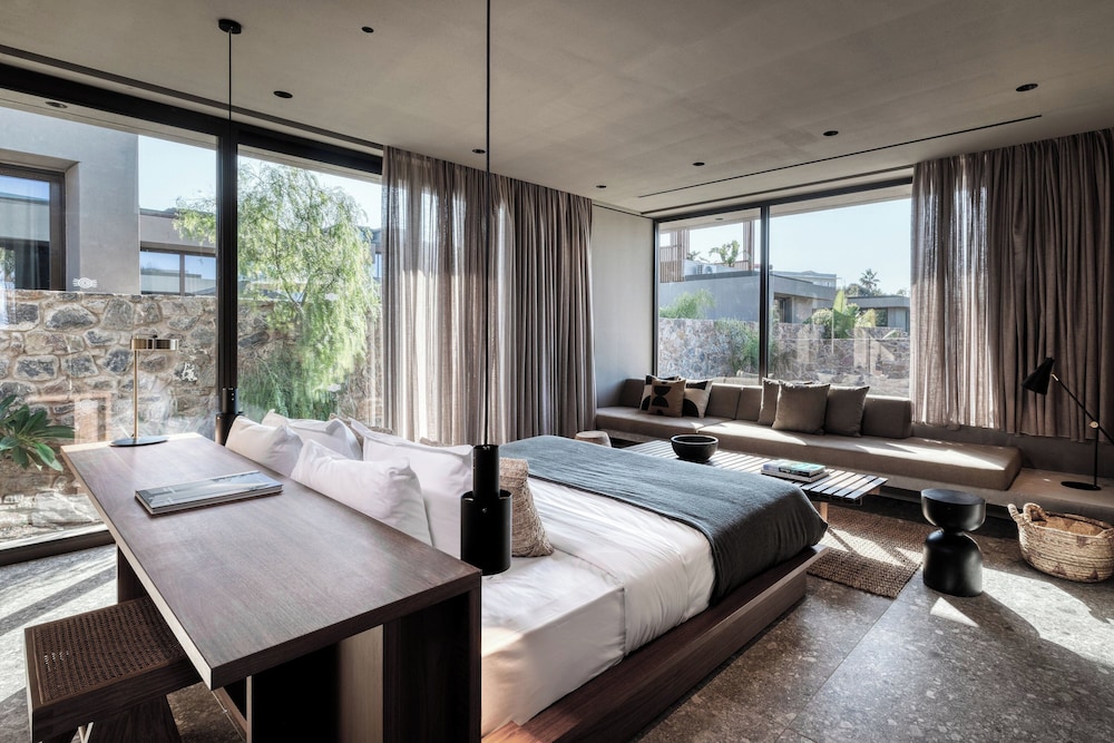 Domes Zeen Chania, a Luxury Collection Resort, Crete — Hotel rooms in Chania