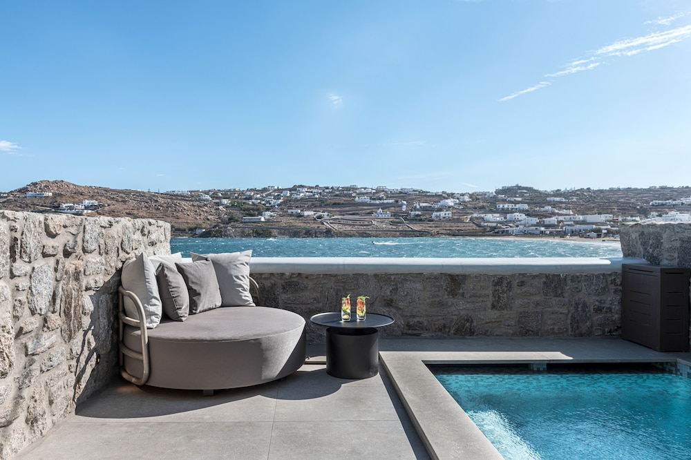 Aeonic Suites and Spa — Swimming pool in Ornos, South Aegean