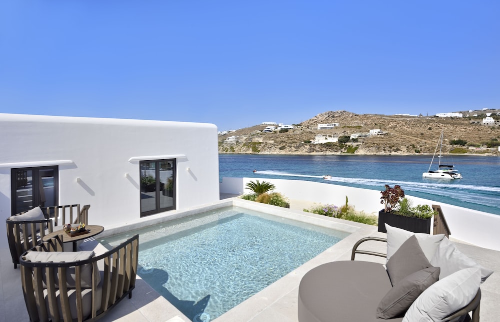 Aeonic Suites and Spa — Swimming pool in Ornos, South Aegean