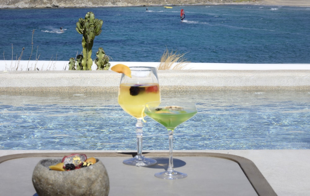 Aeonic Suites and Spa — Restaurant & bars in Ornos, South Aegean