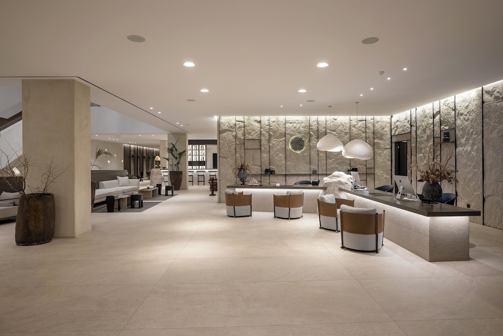 Aeonic Suites and Spa — Hotel building in Ornos, South Aegean
