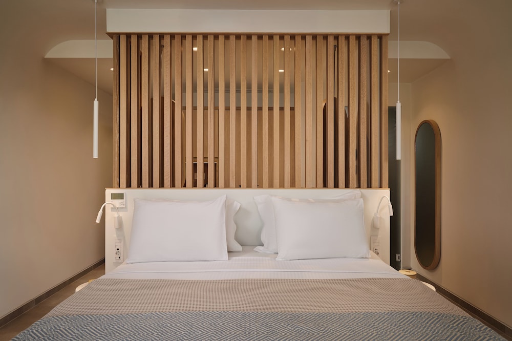 Meltemi Blu - Adults Only — Hotel rooms in Perissa, South Aegean