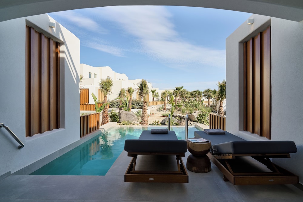 Meltemi Blu - Adults Only — Swimming pool in Perissa, South Aegean