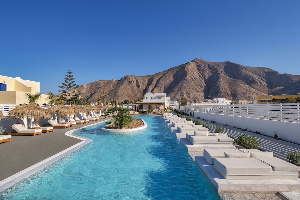 Meltemi Blu - Adults Only — Swimming pool in Perissa, South Aegean