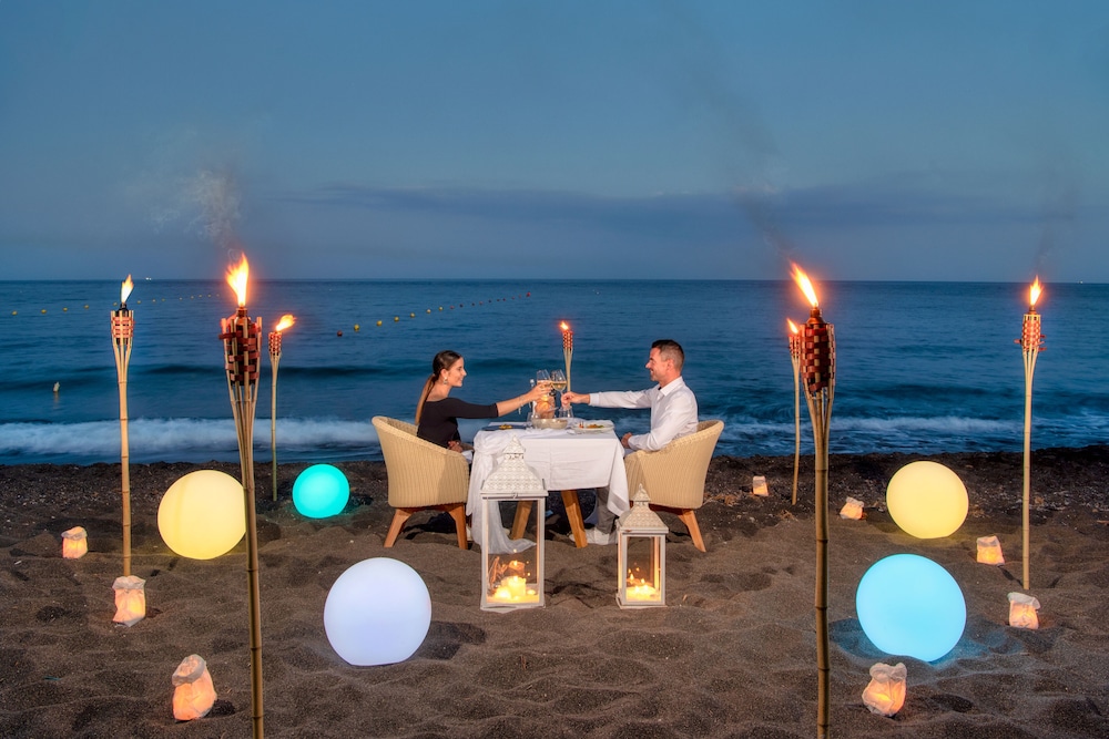 Meltemi Blu - Adults Only — Beach in Perissa, South Aegean