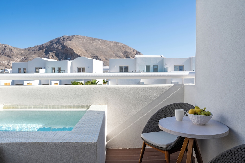 Meltemi Blu - Adults Only — Hotel building in Perissa, South Aegean