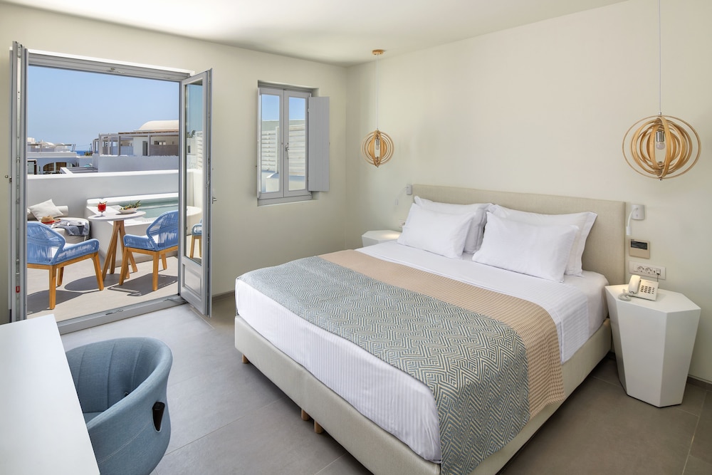 Meltemi Blu - Adults Only — Hotel rooms in Perissa, South Aegean