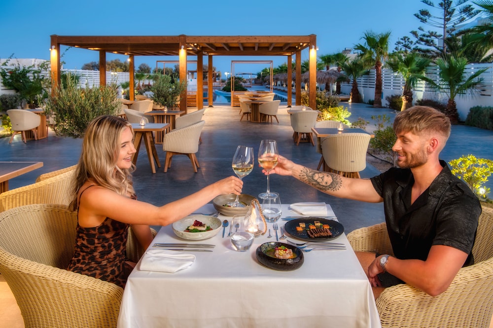 Meltemi Blu - Adults Only — Restaurant & bars in Perissa, South Aegean