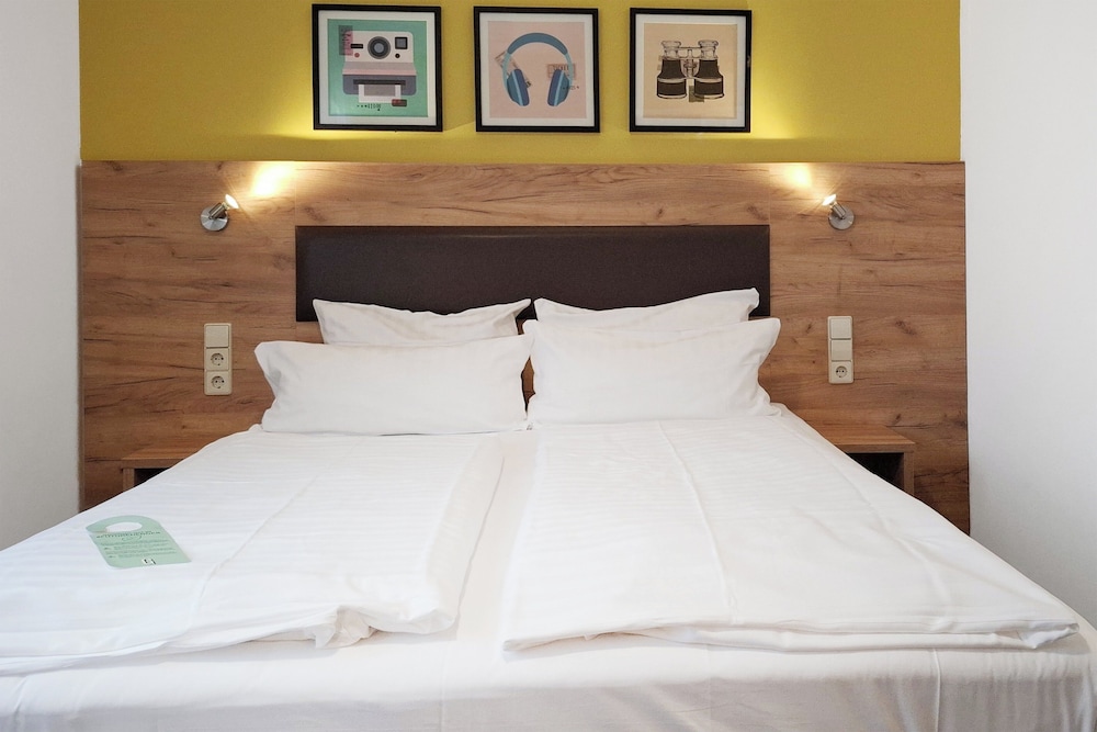 Garner Hotel Stuttgart - Zuffenhausen by IHG — Hotel rooms in Stuttgart, Baden-Wurttemberg