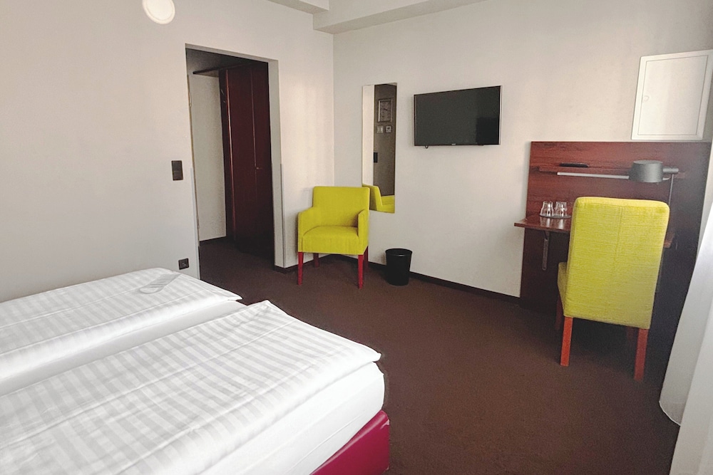 Garner Hotel Stuttgart - Zuffenhausen by IHG — Hotel rooms in Stuttgart, Baden-Wurttemberg