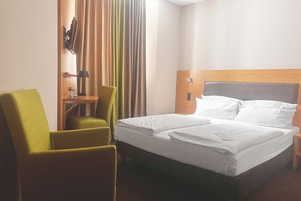 Garner Hotel Stuttgart - Zuffenhausen by IHG — Hotel rooms in Stuttgart, Baden-Wurttemberg