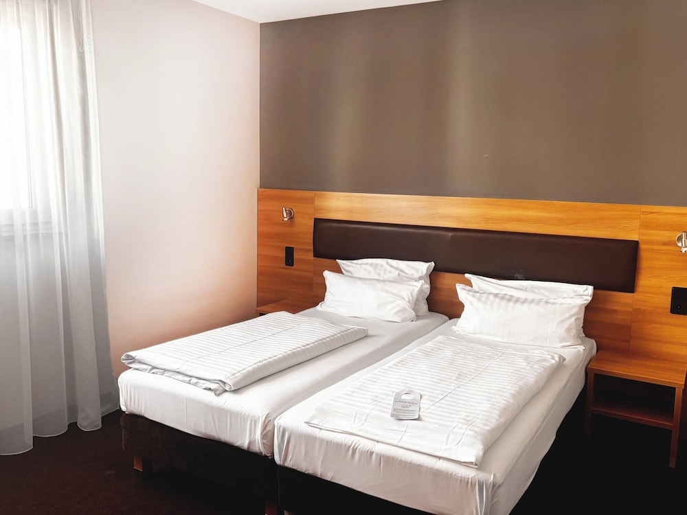 Garner Hotel Stuttgart - Zuffenhausen by IHG — Hotel rooms in Stuttgart, Baden-Wurttemberg