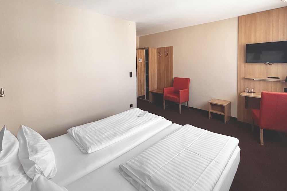 Garner Hotel Stuttgart - Zuffenhausen by IHG — Hotel rooms in Stuttgart, Baden-Wurttemberg
