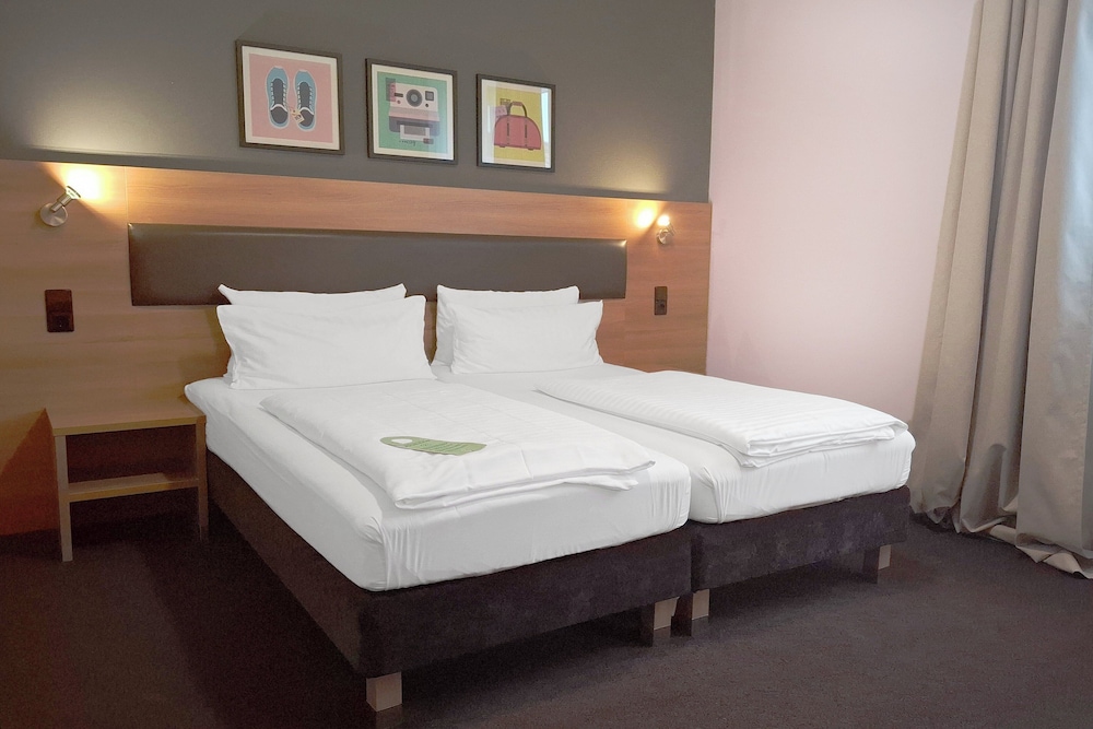 Garner Hotel Stuttgart - Zuffenhausen by IHG — Hotel rooms in Stuttgart, Baden-Wurttemberg