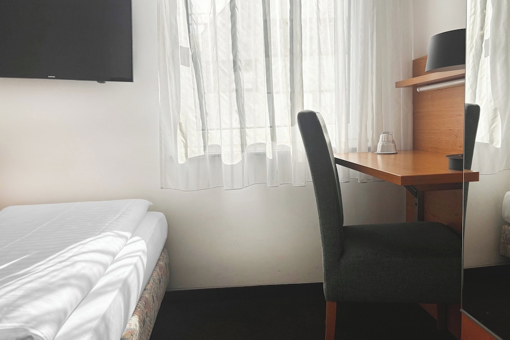 Garner Hotel Stuttgart - Zuffenhausen by IHG — Hotel rooms in Stuttgart, Baden-Wurttemberg