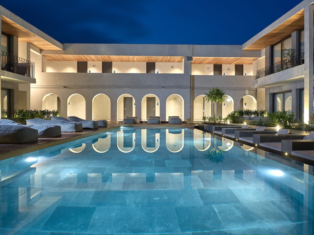 Contessina Suites and Spa — Pool in Tsilivi, Ionian Islands