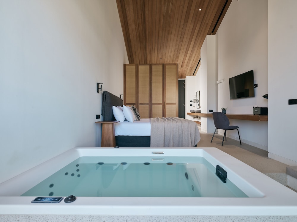 Contessina Suites and Spa — Rooms in Tsilivi, Ionian Islands