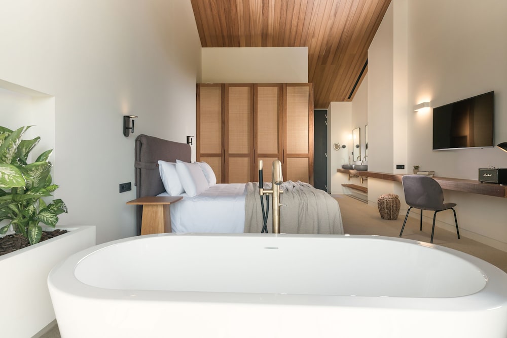Contessina Suites and Spa — Rooms in Tsilivi, Ionian Islands