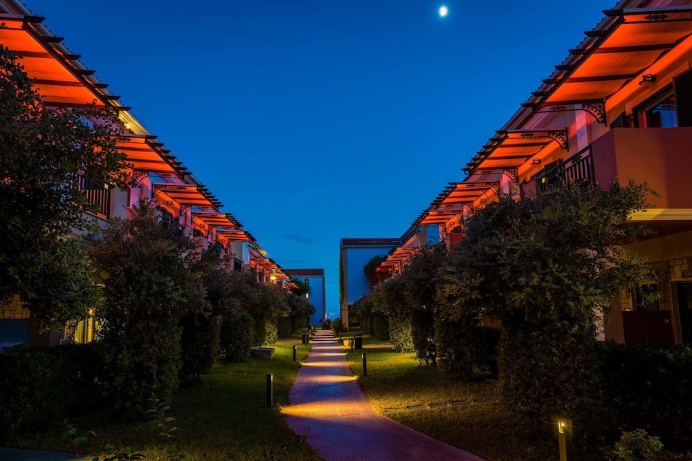 Mediterranean Beach Resort — Hotel building in Laganas, Ionian Islands