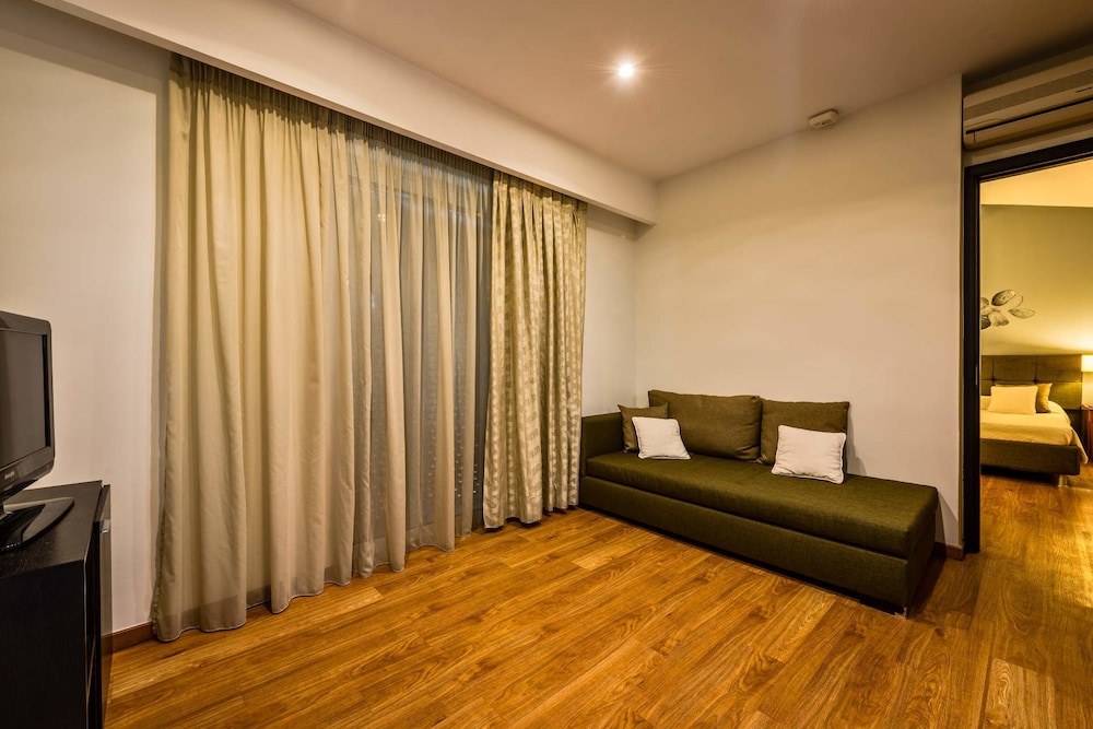 Mediterranean Beach Resort — Hotel rooms in Laganas, Ionian Islands
