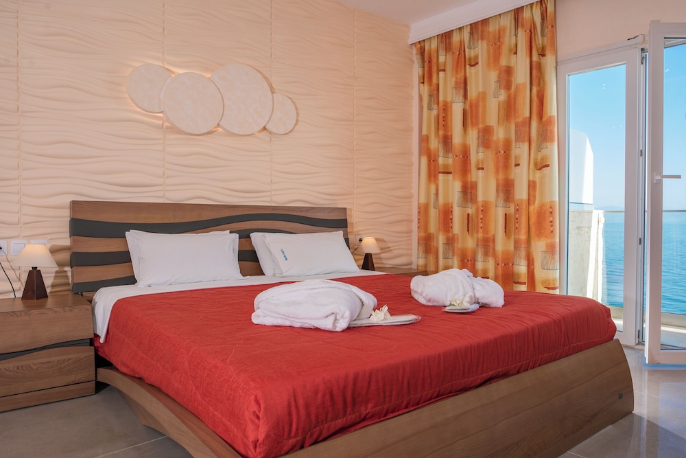 Corfu Maris Hotel — Hotel rooms in Benitses, Ionian Islands