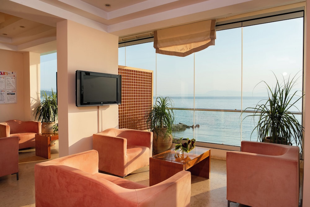 Corfu Maris Hotel — Hotel building in Benitses, Ionian Islands
