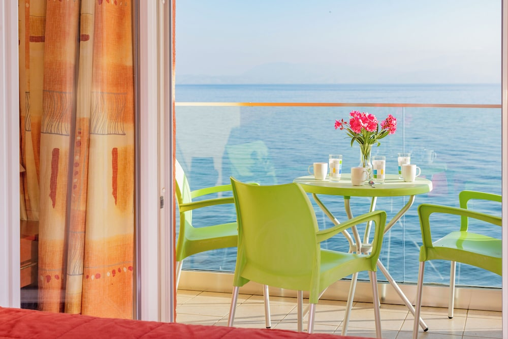 Corfu Maris Hotel — Hotel rooms in Benitses, Ionian Islands