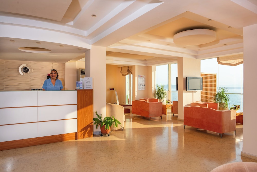 Corfu Maris Hotel — Hotel building in Benitses, Ionian Islands