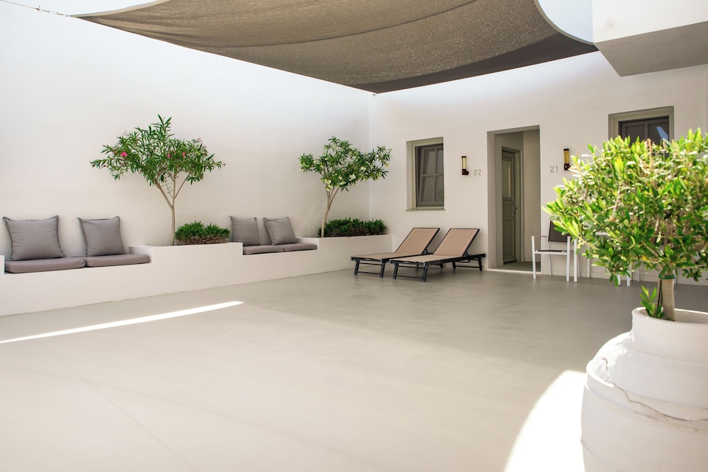 Lindos Comfy Suites — Hotel building in Lindos, South Aegean