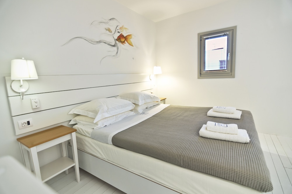 Lindos Comfy Suites — Hotel rooms in Lindos, South Aegean