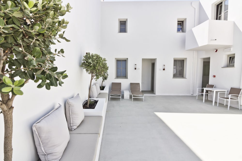 Lindos Comfy Suites — Hotel building in Lindos, South Aegean