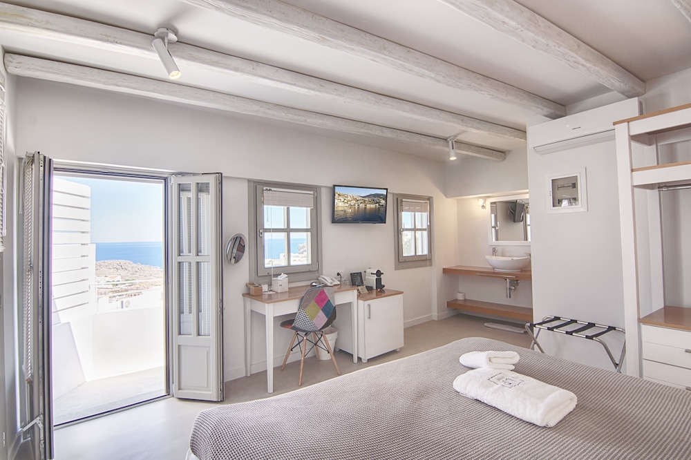 Lindos Comfy Suites — Hotel rooms in Lindos, South Aegean