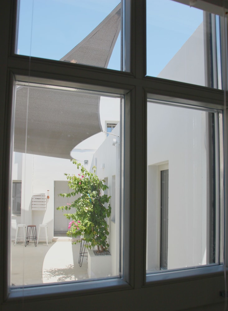 Lindos Comfy Suites — Hotel building in Lindos, South Aegean
