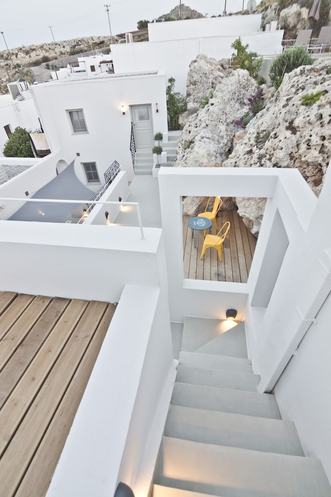 Lindos Comfy Suites — Hotel building in Lindos, South Aegean