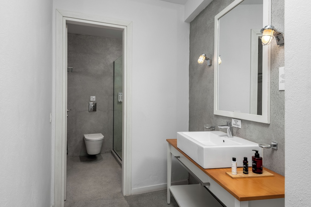 Lindos Comfy Suites — Hotel rooms in Lindos, South Aegean